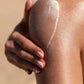 Spray solaire SPF 50 Essencelle par Chogan, flacon de 150 ml avec spray, protection solaire efficace et facile à appliquer.