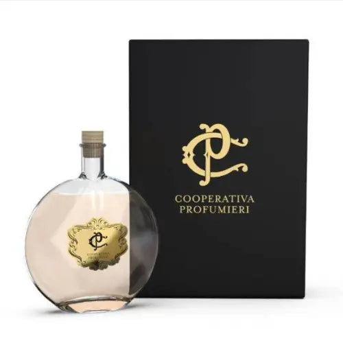 Fiole d'essence méditerranéenne à la grenade Essencelle par Chogan, contenant une fragrance fleurie et fruitée.