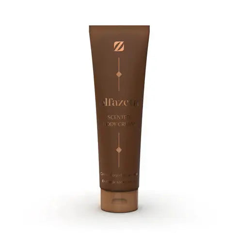 Crème de corps Essencelle by Chogan N°010, texture riche et hydratante dans un pot blanc avec logo doré.